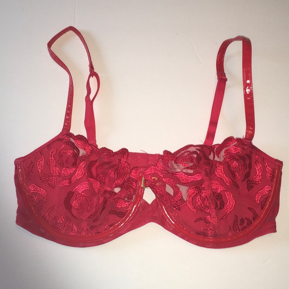 Very Sexy by Victoria’s Secret 38C Red Lace Floral Underwire Bra Women Intimates
